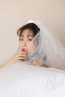 撕开校花的乳罩慢慢揉捏动图